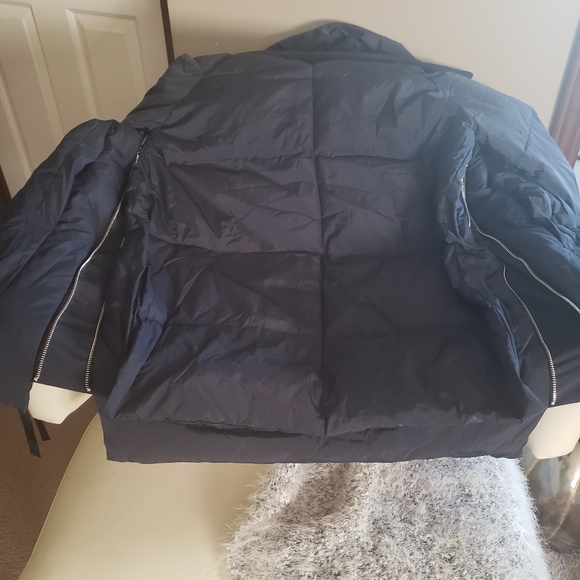 Coat - Picture 6 of 6